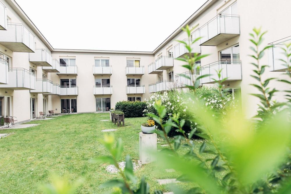 Harry'S Home Linz-Urfahr Hotel & Apartments Exterior photo